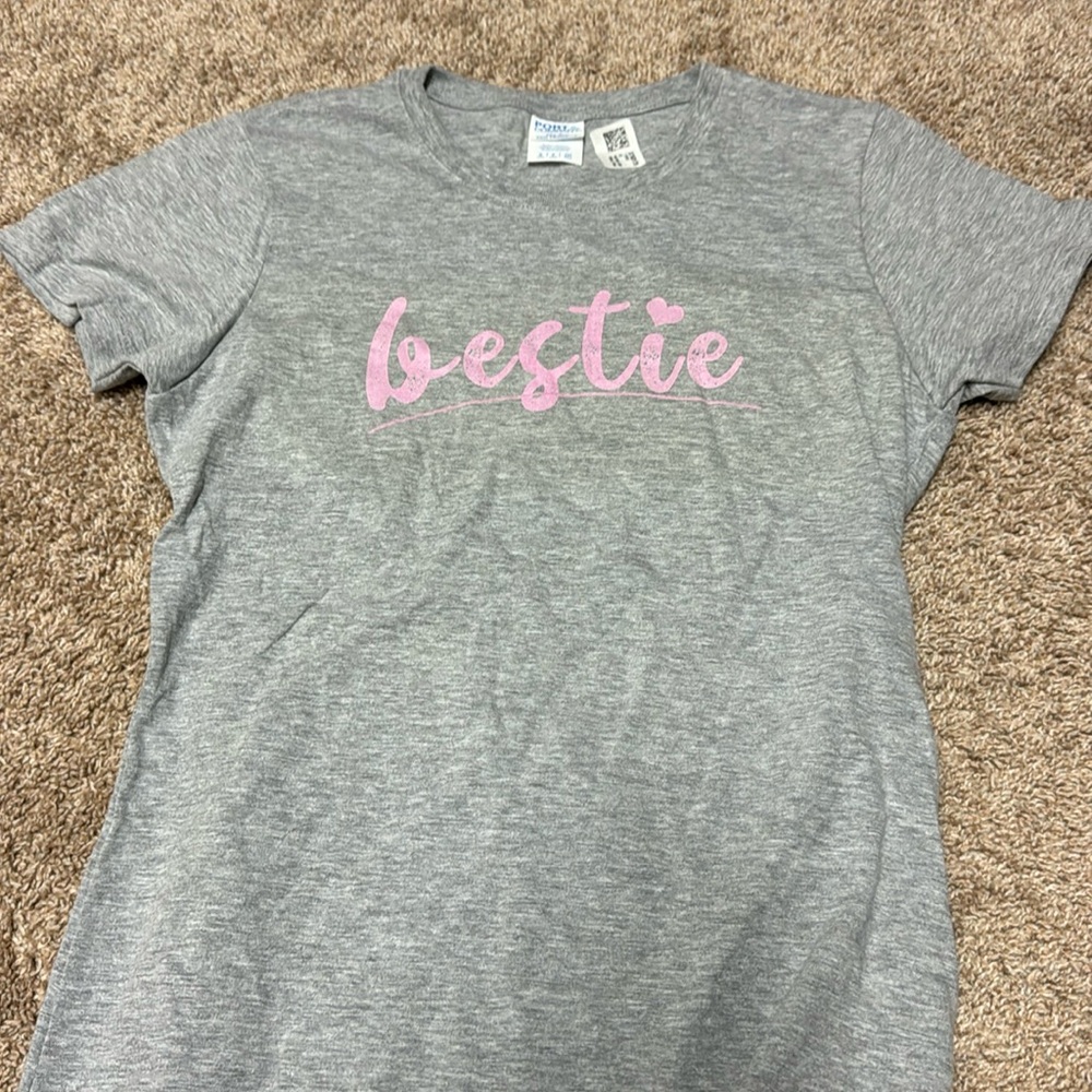 bestie t shirt size small from amazon
